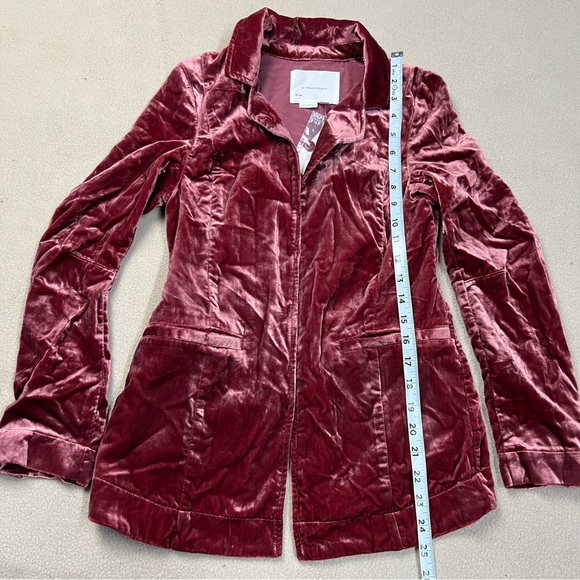 By Anthropologie Blazer Womens XXS Raspberry Velvet Tulip-Back Open Front NWT - Picture 2 of 9